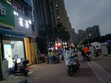 【恭喜25天成交】840小区门口唯独奶茶店旺铺急转