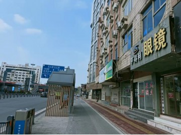 091八佰伴对面临街旺铺出租急转可增加面积