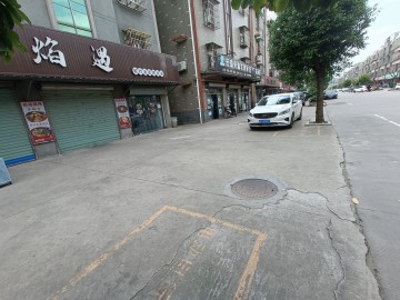 2241嘉善中岳小区主街烧烤店转让