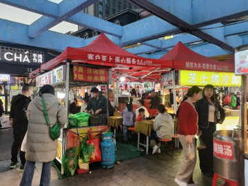 2838濮院佳源广场夜市摊位8千甩店急转让